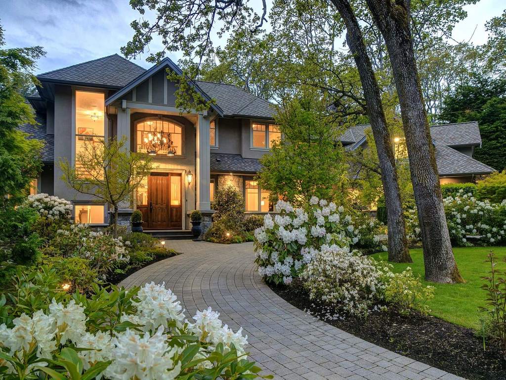 Recently Sold Property • Sylvia Therrien • Luxury Victoria Real Estate